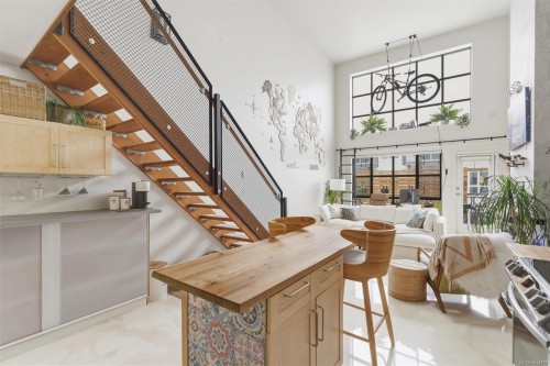 305-648 Herald St  Victoria, BC V8W 1S7