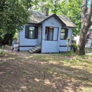67 Cadillac Ave Saanich, BC V8Z 1T5