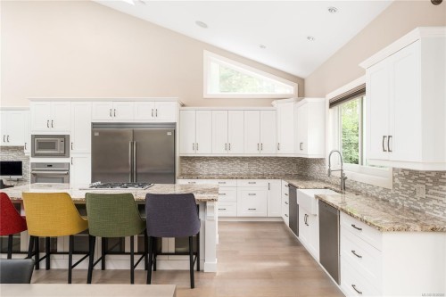 1896 Leyns Rd, Saanich, BC 