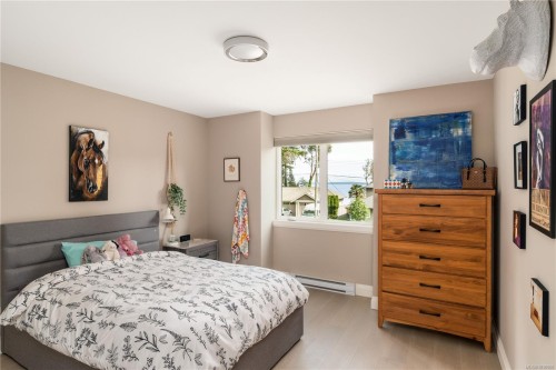 1896 Leyns Rd, Saanich, BC 