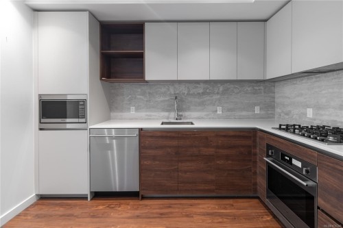 #108-369 Tyee Rd, Victoria, BC - Indoor Photo Showing Kitchen With Upgraded Kitchen