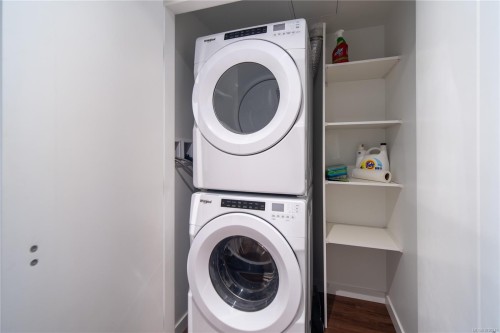 #108-369 Tyee Rd, Victoria, BC - Indoor Photo Showing Laundry Room