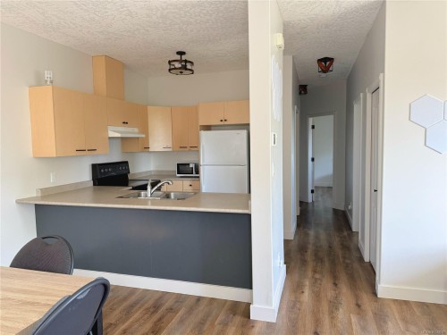 2596 Crystalview Dr, Langford, BC 