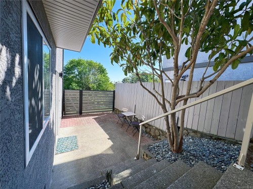 2596 Crystalview Dr, Langford, BC 