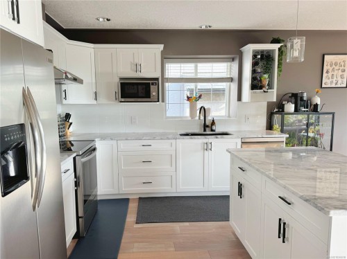 2596 Crystalview Dr, Langford, BC 