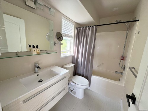 2596 Crystalview Dr, Langford, BC 