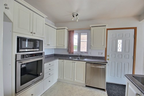Cuisine - 181 Ch. Trémoy, Rouyn-Noranda, QC - Indoor Photo Showing Kitchen With Double Sink