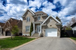 288 Boul. Laurette-Théorêt  Sainte-Marthe-Sur-Le-Lac, QC J0N 1P0