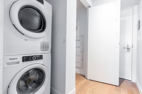 Laundry - 3313-1205 Place Phillips, Montréal (Ville-Marie), QC - Indoor Photo Showing Laundry Room