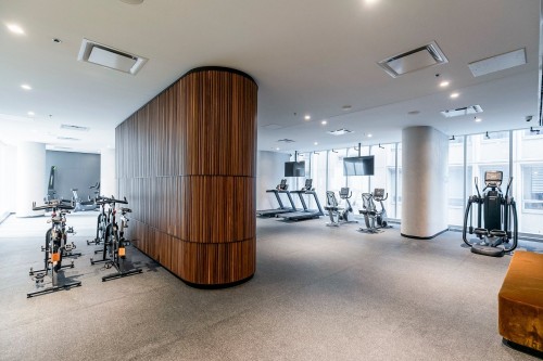 Exercise Room - 3313-1205 Place Phillips, Montréal (Ville-Marie), QC - Indoor Photo Showing Gym Room