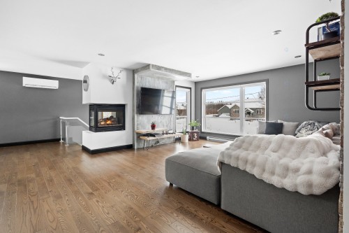 Salon - 138 Rue De Calais, Shannon, QC - Indoor With Fireplace