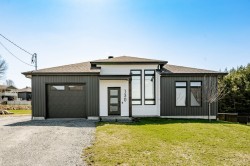 130 Rue Champêtre  Waterville, QC J0B 3H0