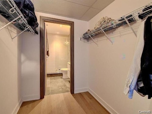 Closet - 212-315 Rue Richmond, Montréal (Le Sud-Ouest), QC - Indoor With Storage