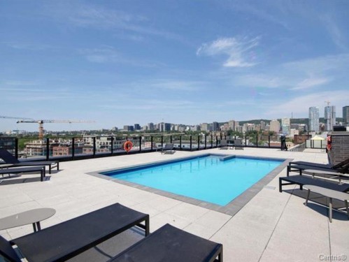Pool - 212-315 Rue Richmond, Montréal (Le Sud-Ouest), QC - Outdoor With In Ground Pool With View