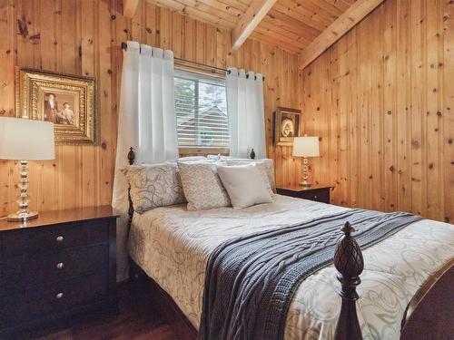 38 School Street, Sandy Point, NS 