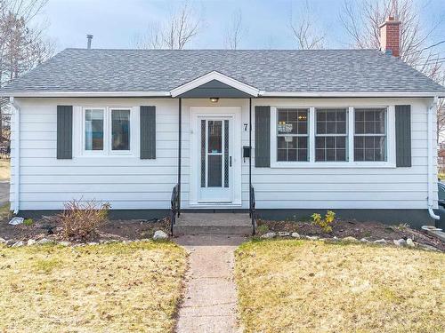 71 Colby Street  Sydney, NS B1P 3P9