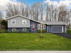 86 MacDougall Drive  Summerside, PE C1N 5E5