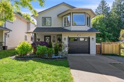 2203 Tamarack Dr Courtenay, BC V9N 9C1