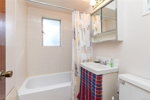 14 Kingham Pl, View Royal, BC 