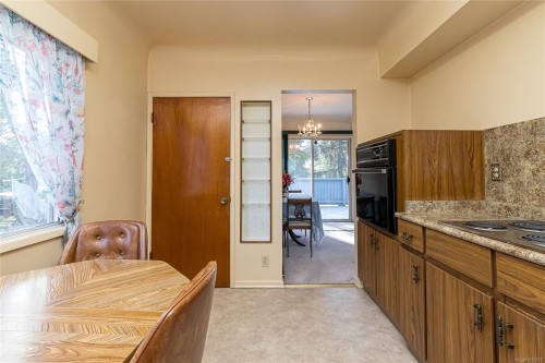 14 Kingham Pl, View Royal, BC 