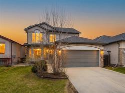 19 Leander Crescent  Winnipeg, MB R3Y 1W5