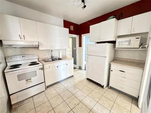 431 College Ave, Winnipeg, MB 