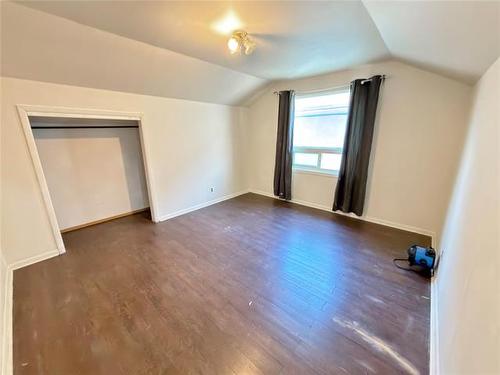 431 College Ave, Winnipeg, MB 