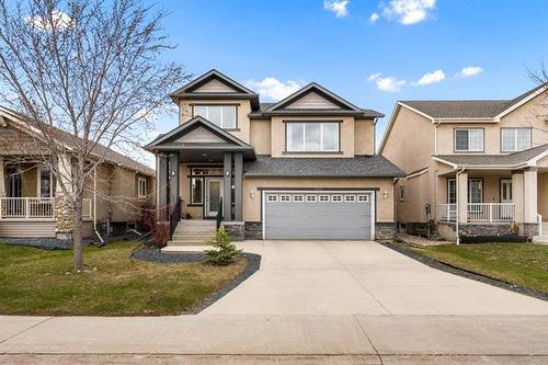 299 Oak Lawn RD  Winnipeg, MB R3Y 0H7