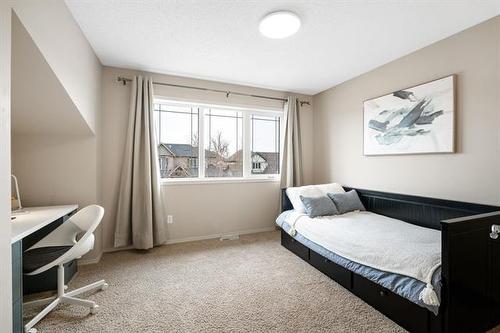 299 Oak Lawn Rd, Winnipeg, MB 