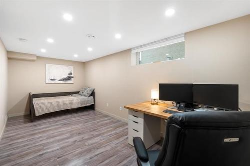 299 Oak Lawn Rd, Winnipeg, MB 