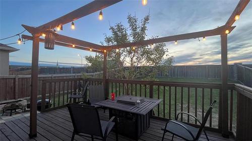 299 Oak Lawn Rd, Winnipeg, MB 