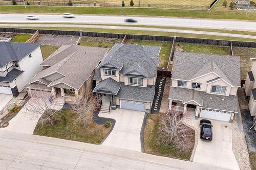 299 Oak Lawn Rd, Winnipeg, MB 