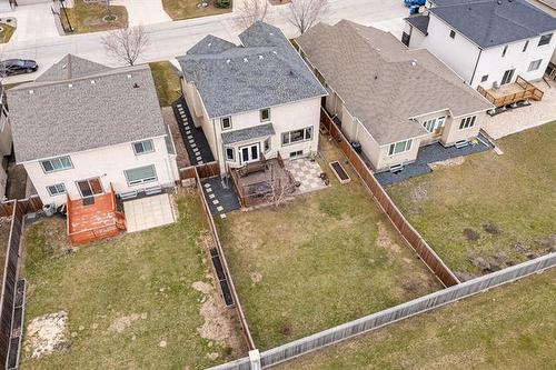 299 Oak Lawn Rd, Winnipeg, MB 