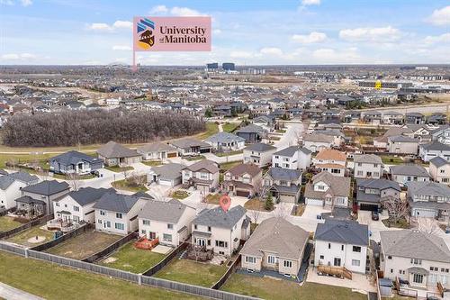 299 Oak Lawn Rd, Winnipeg, MB 