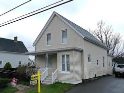 411 Nelson Street  New Glasgow, NS B2H 3C1