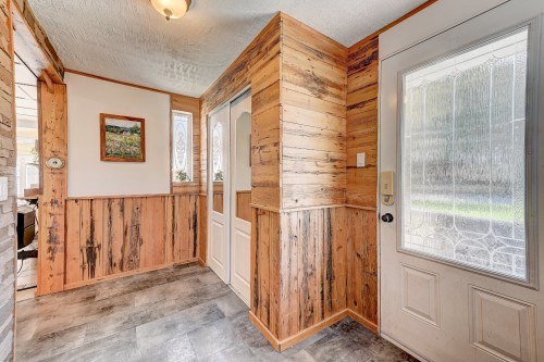 Hall d'entrée/Vestibule - 1330 Ch. Fournier, Acton Vale, QC - Indoor Photo Showing Other Room