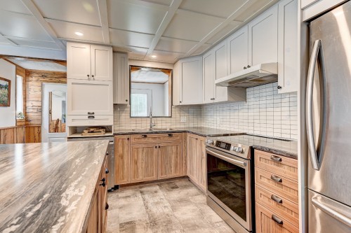 Cuisine - 1330 Ch. Fournier, Acton Vale, QC - Indoor Photo Showing Kitchen With Upgraded Kitchen