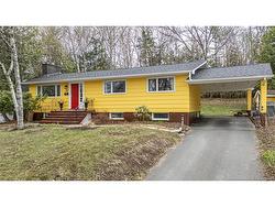 89 Pembroke CRES  Fredericton, NB E3B 2V1