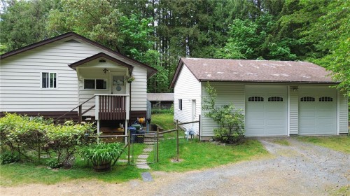 8647 Sweeney Rd, Chemainus, BC 