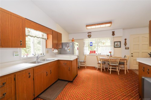 8647 Sweeney Rd, Chemainus, BC 