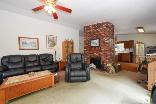 8647 Sweeney Rd, Chemainus, BC 