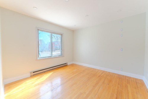 Chambre à coucher - 434 Rue Comte, Montréal (Lasalle), QC - Indoor Photo Showing Other Room