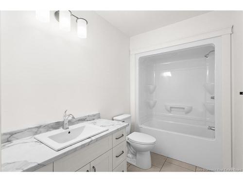 12 Briar Brook Pl, Fredericton, NB 