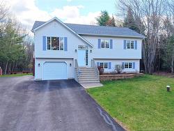 173 Fernwood DR  Fredericton, NB E3A 9N9