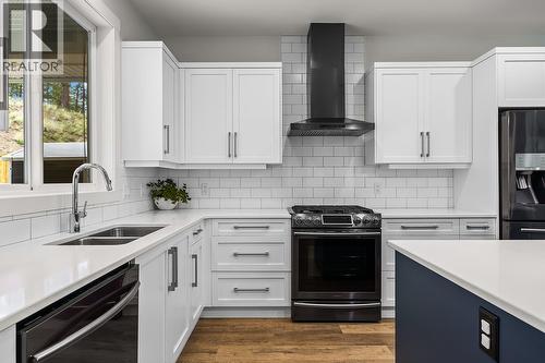 21 Forest Edge Drive, Kelowna, BC - Indoor Photo Showing Kitchen With Double Sink With Upgraded Kitchen