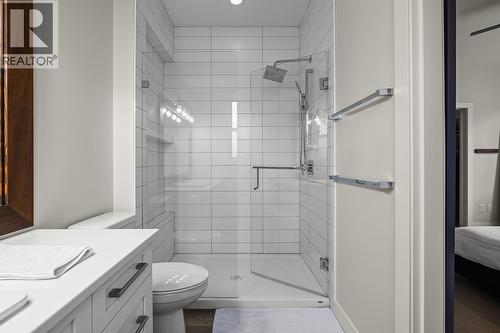 21 Forest Edge Drive, Kelowna, BC - Indoor Photo Showing Bathroom