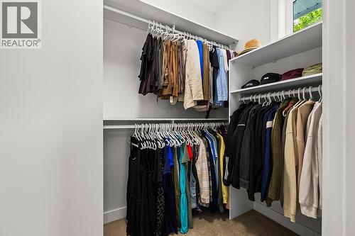 21 Forest Edge Drive, Kelowna, BC - Indoor With Storage