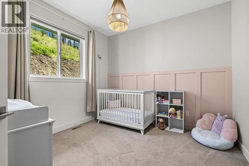 21 Forest Edge Drive, Kelowna, BC - Indoor Photo Showing Bedroom