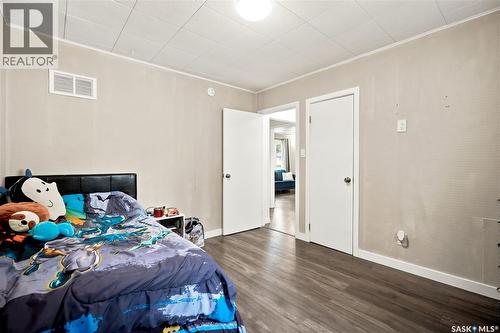 4805 7Th Avenue, Regina, SK - Indoor Photo Showing Bedroom