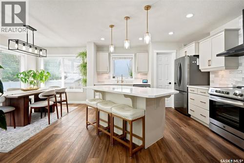 8607 Wascana Gardens Lane, Regina, SK - Indoor